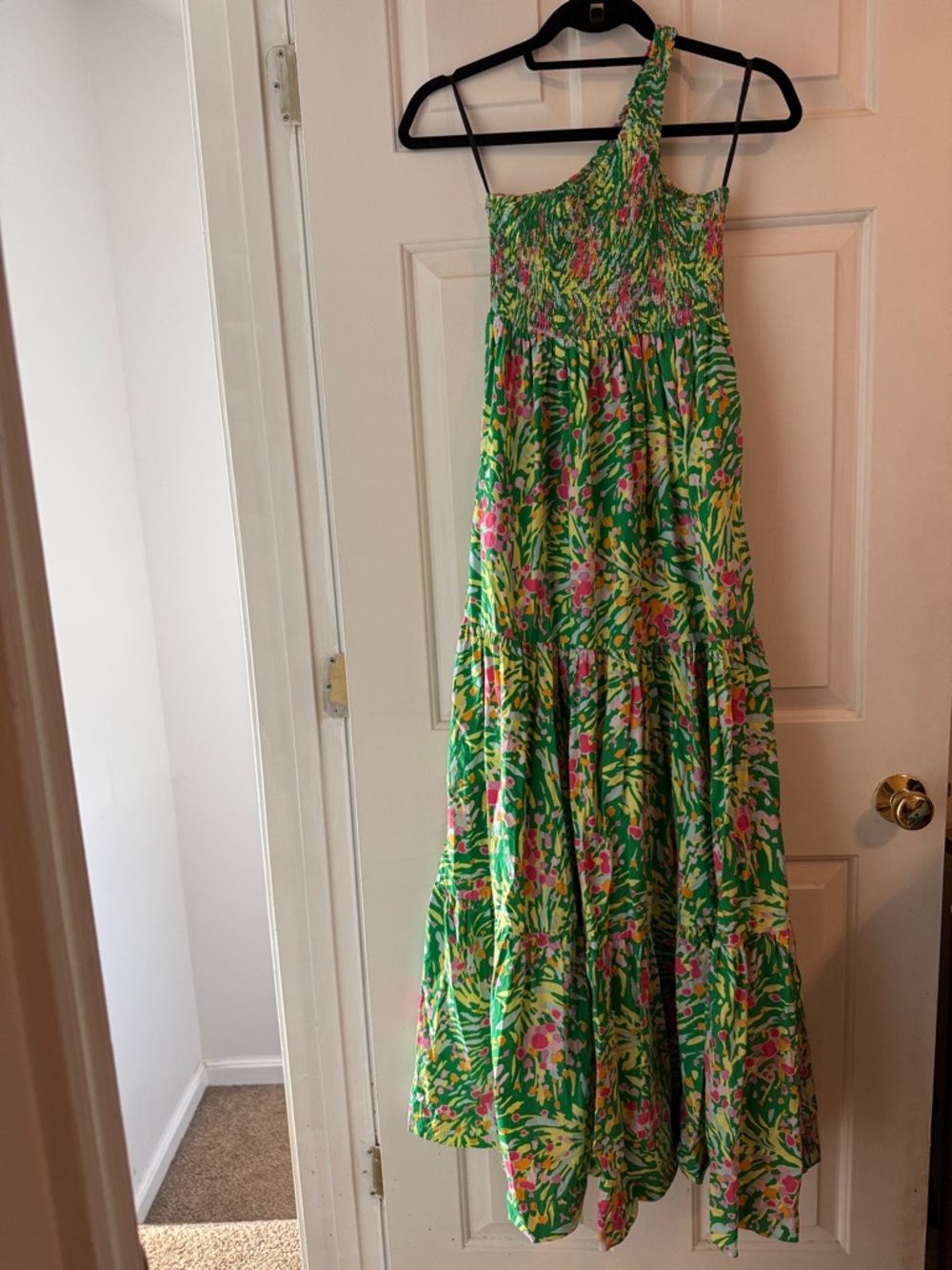 EUC Women’s S/W/F Green Multicolor Abstract One-Shoulder Maxi Dress, size XS